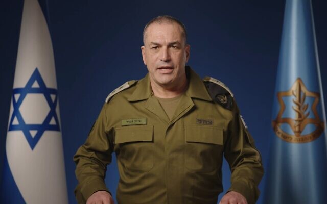 Le chef d'état-major de l'armée israélienne, le lieutenant-général Eyal Zamir, s'exprimant dans une allocution télévisée, le 28 février 2026. (Crédit : Armée israélienne) Le chef d'état-major de l'armée israélienne, le lieutenant-général Eyal Zamir, s'exprimant dans une allocution télévisée, le 28 février 2026. (Crédit : Armée israélienne)