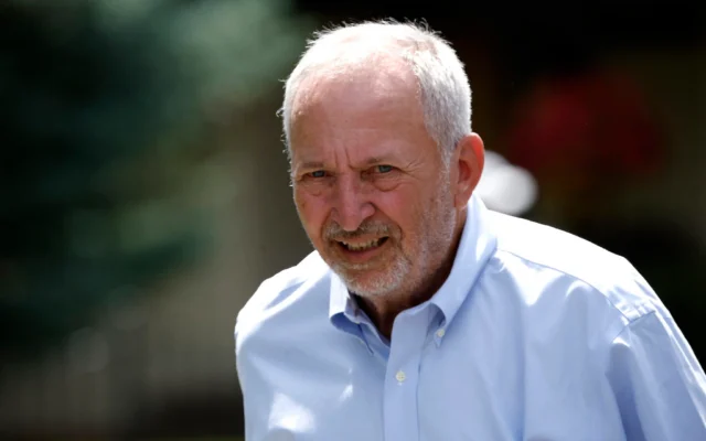 L'ancien secrétaire au Trésor américain Larry Summers participe à une conférence le 9 juillet 2025 à Sun Valley, dans l'Idaho. (Crédit : Kevin Dietsch/Getty Images/AFP)