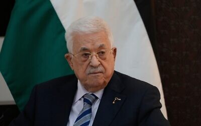 Le dirigeant de l'Autorité palestinienne Mahmoud Abbas, dans la ville de Ramallah, en Cisjordanie, le 22 décembre 2025. (Crédit : Nasser Nasser/AP Photo/Pool)