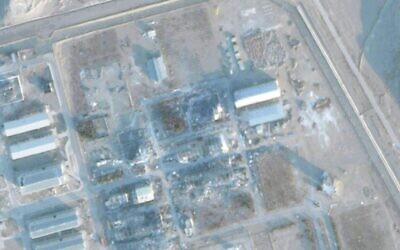 Les décombres avant la construction d'un toit au-dessus du Centre de technologie nucléaire d'Ispahan, situé à l'extérieur de la ville d'Ispahan, en Iran, le 7 décembre 2025. (Crédit : Planet Labs PBC via AP)