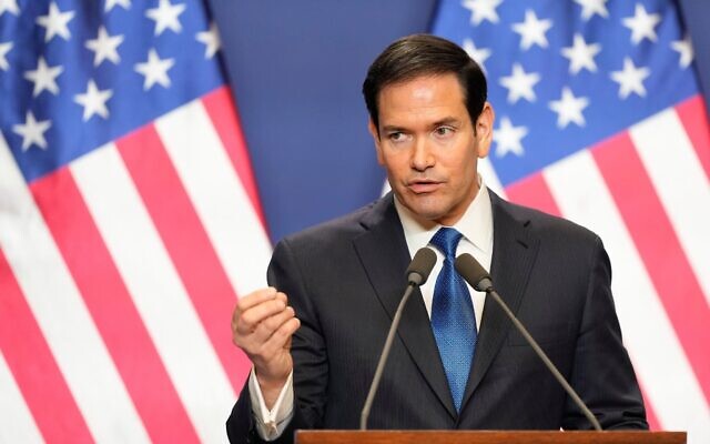 Le secrétaire d'État américain Marco Rubio s'exprimant lors d'une conférence de presse conjointe avec le Premier ministre hongrois Viktor Orban à Budapest, en Hongrie, le 16 février 2026. (Crédit : Alex Brandon/AP Photo/Pool) Le secrétaire d'État américain Marco Rubio s'exprimant lors d'une conférence de presse conjointe avec le Premier ministre hongrois Viktor Orban à Budapest, en Hongrie, le 16 février 2026. (Crédit : Alex Brandon/AP Photo/Pool)