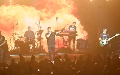 Le groupe pop-rock californien Smash Mouth lors d’un concert surprise au Barby de Tel Aviv, le 23 février 2026. (Crédit : Capture d’écran/YouTube)