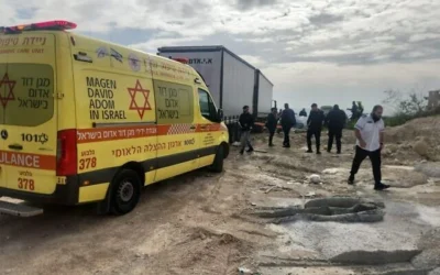 Les secours d'urgence arrivent sur les lieux d'une fusillade meurtrière à Yafia, dans le nord d'Israël, le 6 février 2026. (Magen David Adom)