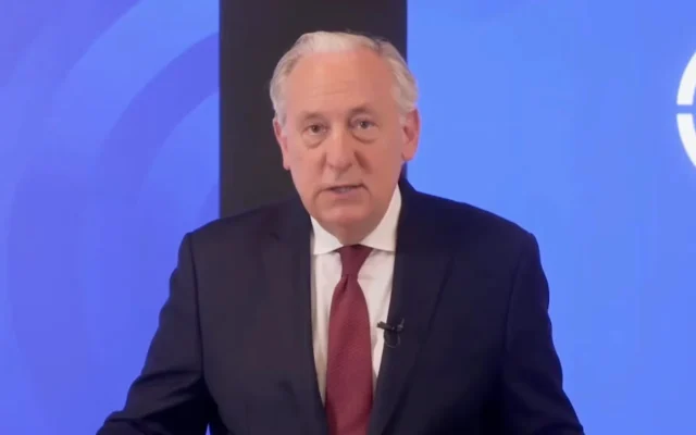 Le président-directeur général de la Fédération juive d’Amérique du Nord, Eric Fingerhut, prononce le premier discours sur « l’état de l’Union juive » de l’organisation le 19 février 2026. (Crédit : Capture d’écran/JTA) Le président-directeur général de la Fédération juive d’Amérique du Nord, Eric Fingerhut, prononce le premier discours sur « l’état de l’Union juive » de l’organisation le 19 février 2026. (Crédit : Capture d’écran/JTA)