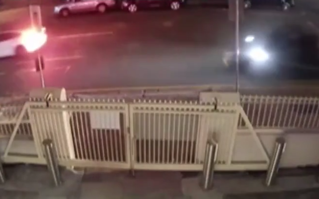 Brisbane: Un homme accusé de crime de haine après avoir projeté son camion dans une synagogue. (Capture d'écran/X)