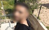 Arrestation d'un homme accusé d'avoir enlevé ses deux enfants pour les emmener dans le sud de la Cisjordanie, le 12 mars 2026. (Crédit : Police israélienne)