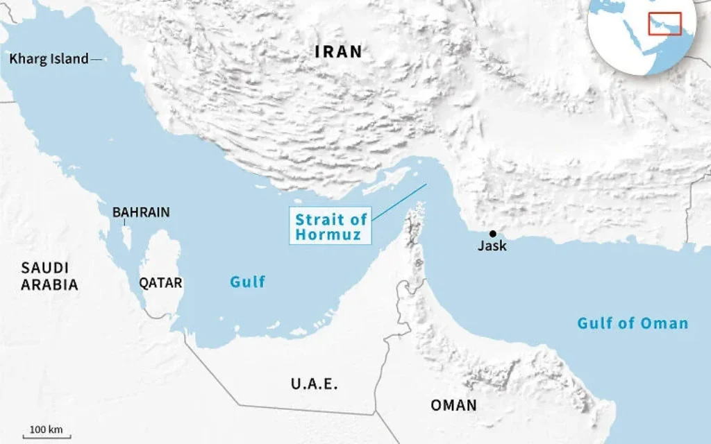 Une carte du Golfe indiquant le détroit d'Ormuz et les ports de Jask et de l'île de Kharg en Iran. (Crédit : Laurence Saubadu/AFP) Une carte du Golfe indiquant le détroit d'Ormuz et les ports de Jask et de l'île de Kharg en Iran. (Crédit : Laurence Saubadu/AFP)