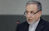 Le ministre iranien des Affaires étrangères, Abbas Araghchi, prononçant un discours lors d'une conférence des Nations unies, le 17 février 2026. (Crédit : Valentin Flauraud/AFP)