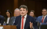 Joseph Kent comparaît devant une commission sénatoriale du renseignement dans le cadre de l'audition en vue de sa nomination au poste de directeur du NCTC, au Capitole, le mercredi 9 avril 2025, à Washington. (Crédit : AP/Rod Lamkey, Jr.)