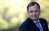 Le ministre égyptien des Affaires étrangères, Nabil Fahmy, arrive au sommet des ministres des Affaires étrangères de l'UE et de la Ligue arabe, à Athènes, le 11 juin 2014. (Crédit : AP Photo/Petros Giannakouris)