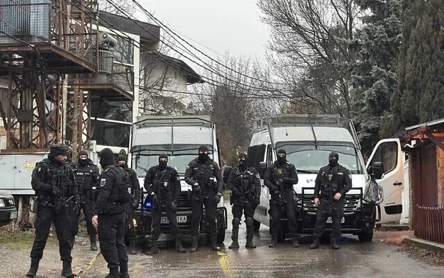 Illustration : Photo non datée d’un exercice de sécurité en Bulgarie, dans le cadre des préparatifs aux menaces contre les missions israéliennes à l’étranger. (Communications du Shin Bet)