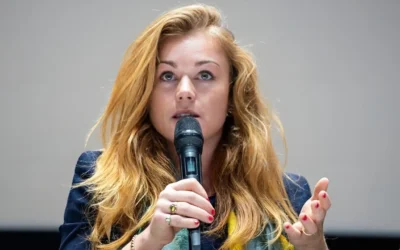 Charlotte Littlewood lors d'un événement organisé par le Centre londonien d'étude de l'antisémitisme contemporain, sur cette photo non datée. (Crédit : Lakruwan Rajapaksha/London Centre for the Study of Contemporary Antisemitism)