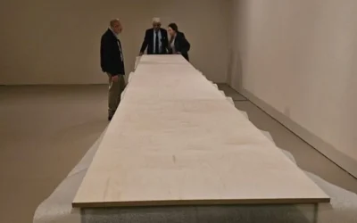 Le Musée d’Israël avait retiré de l’exposition le Grand Rouleau d’Isaïe lorsque l’Iran a commencé à lancer des missiles contre Israël, le 28 février 2026. (Crédit : Autorisation)