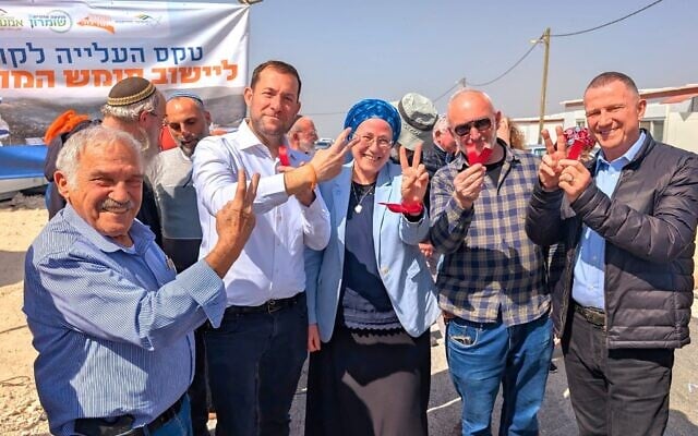 Cérémonie d'inauguration de l'implantation repeuplée de Homesh en Cisjordanie, plus de vingt ans après son évacuations lors du désengagement unilatéral de 2005, le 12 mars 2026, sur une photo diffusée par le Conseil régional de Samarie. (Crédit : Roy Hadi) Cérémonie d'inauguration de l'implantation repeuplée de Homesh en Cisjordanie, plus de vingt ans après son évacuations lors du désengagement unilatéral de 2005, le 12 mars 2026, sur une photo diffusée par le Conseil régional de Samarie. (Crédit : Roy Hadi)