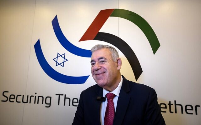 Boaz Levy, PDG d'Israel Aerospace Industries (IAI), accorde une interview sur le stand israélien lors du salon international de la défense Idex 2025, le 17 février 2025, à Abu Dhabi. (Crédit : FADEL SENNA / AFP) Boaz Levy, PDG d'Israel Aerospace Industries (IAI), accorde une interview sur le stand israélien lors du salon international de la défense Idex 2025, le 17 février 2025, à Abu Dhabi. (Crédit : FADEL SENNA / AFP)