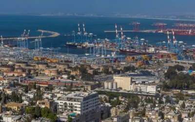 Vue du port de Haïfa, le 15 mars 2026. (Crédit : Yossi Aloni/Flash90)