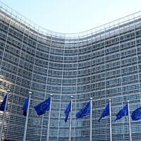 Vue du bâtiment Berlaymont, siège de la Commission européenne, à Bruxelles, le 15 décembre 2025. (Crédit : Nicolas TUCAT / AFP)