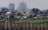 Cette photo prise depuis un poste à la frontière israélienne montre la bande de Gaza, le 5 février 2026 (Crédit : Jack GUEZ/AFP)