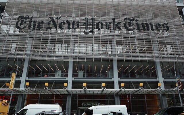 Le bâtiment du New York Times, à Manhattan, à New York, le 6 mai 2026. (Crédit : Michael M. Santiago/Getty Images/AFP)