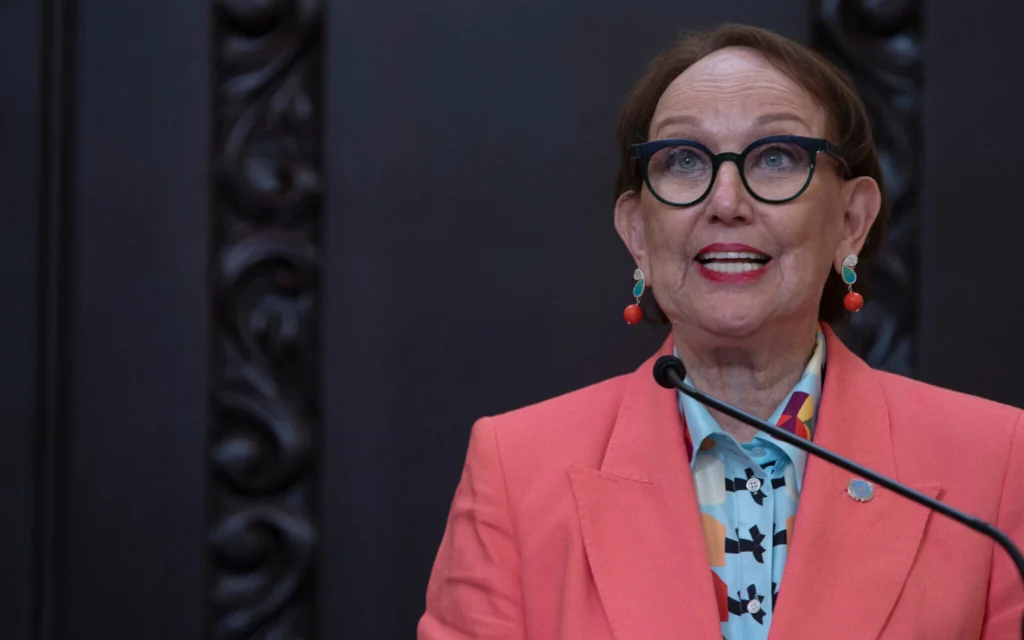 Rebeca Grynspan lors d'une conférence de presse à San José, au Costa Rica, le 8 octobre 2025. (Crédit:  AP/Jose Diaz)