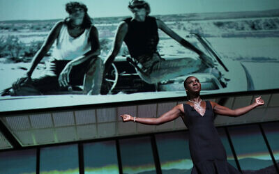 Eye Haïdara prend la parole lors de la cérémonie d'ouverture du 79e Festival international du film de Cannes, dans le sud de la France, le mardi 12 mai 2026. (Photo : Scott A Garfitt/Invision/AP)