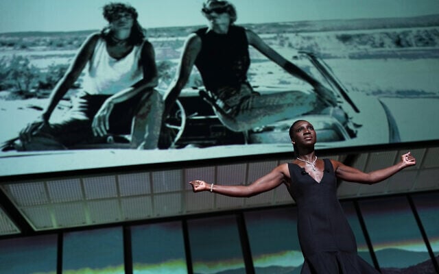 Eye Haïdara prend la parole lors de la cérémonie d'ouverture du 79e Festival international du film de Cannes, dans le sud de la France, le mardi 12 mai 2026. (Photo : Scott A Garfitt/Invision/AP) Eye Haïdara prend la parole lors de la cérémonie d'ouverture du 79e Festival international du film de Cannes, dans le sud de la France, le mardi 12 mai 2026. (Photo : Scott A Garfitt/Invision/AP)
