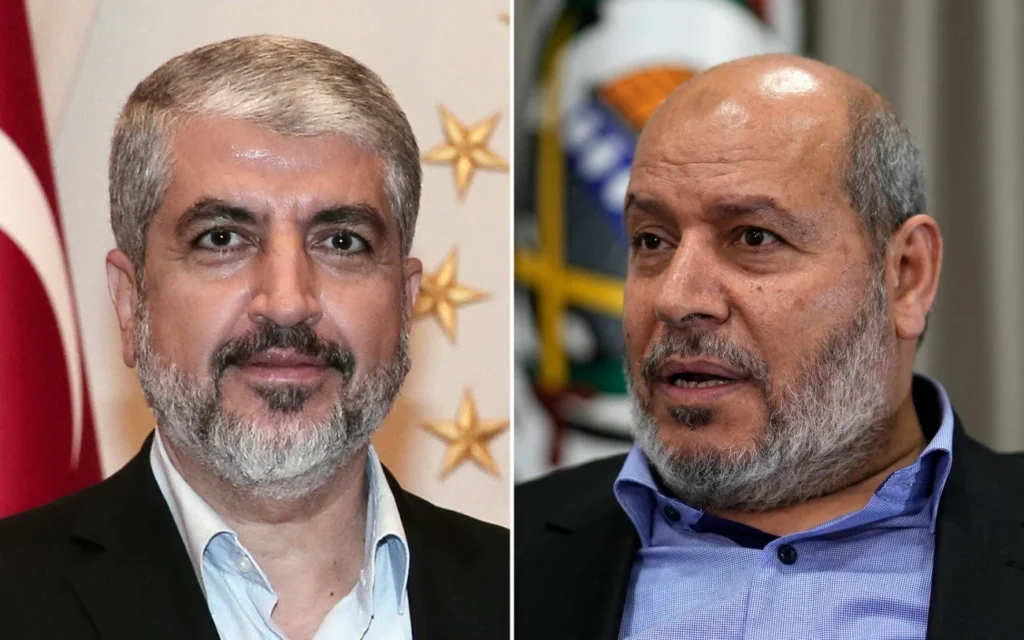 À droite : Khalil al-Hayya, chef du Hamas à Gaza ; à gauche : Khaled Mashal, chef du Hamas à l'étranger (Crédit: Service de presse de la présidence / Photo de pool via AP, AP Photo/Khalil Hamra)