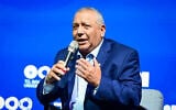 Gadi Eisenkot, chef du parti Yashar, s’exprimant lors d’une conférence, à l’université de Tel Aviv, le 12 mai 2026. (Crédit : Avshalom Sassoni/Flash90)