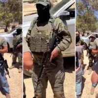 Lors d’un affrontement, un habitant des implantations armé, accompagné de soldats de Tsahal déclare à des Palestiniens et à des activistes israéliens des droits humains que seuls les Juifs peuvent rester sur des terres palestiniennes privées situées dans la zone B de la Cisjordanie, à la périphérie de la ville palestinienne de Tarqumiyah, le 5 juin 2026 (Crédit : Montage/Captures d’écran/Autorisation)