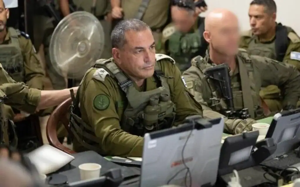 Le chef d'État-major de Tsahal, le lieutenant-général Eyal Zamir, rencontre des officiers au Sud-Liban, le 21 juin 2026. (Armée israélienne)