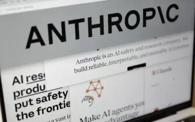 Des pages du site Internet d'Anthropic et le logo de l'entreprise s'affichent sur un écran d'ordinateur à New York le 26 février 2026. (Photo AP/Patrick Sison)