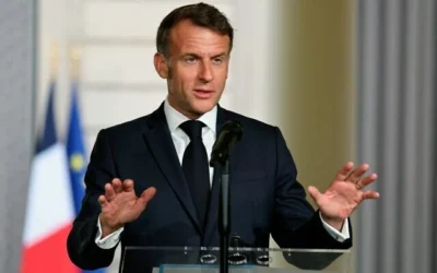 Le président français Emmanuel Macron participant à une annonce conjointe avec Masayoshi Son, PDG de SoftBank Group Corp., à l'Élysée, à Paris, le 1ᵉʳ juin 2026. (Crédit : Ludovic Marin/Pool Photo via AP) Le président français Emmanuel Macron participant à une annonce conjointe avec Masayoshi Son, PDG de SoftBank Group Corp., à l'Élysée, à Paris, le 1ᵉʳ juin 2026. (Crédit : Ludovic Marin/Pool Photo via AP)