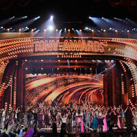 Le numéro d’ouverture de la 79ᵉ cérémonie des Tony Awards, au Radio City Music Hall, à New York, le 7 juin 2026. (Crédit : Charles Sykes/Invision/AP)