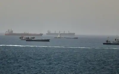 Des pétroliers et des navires de charge dans le golfe d'Oman, le long des routes maritimes reliant le détroit d'Ormuz à la mer d'Oman, le 16 juin 2026. (Crédit: AP) Des pétroliers et des navires de charge dans le golfe d'Oman, le long des routes maritimes reliant le détroit d'Ormuz à la mer d'Oman, le 16 juin 2026. (Crédit: AP)
