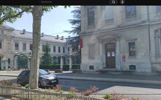 Une entrée de l'université Lumière Lyon 2. (Capture d'écran/YouTube)
