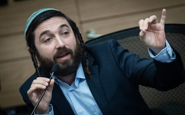 Le député Zvi Sukkot assiste à une réunion de la commission de l'Intérieur à la Knesset, le 3 décembre 2025. (Crédit : Yonatan Sindel/Flash90)