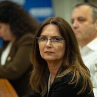 L'ancienne députée Michal Rozin assistant à une réunion de la faction Les Démocrates, à la Knesset, à Jérusalem, le 1ᵉʳ juin 2026. (Crédit : Yonatan Sindel/Flash90)