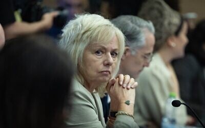 La procureure générale, Gali Baharav-Miara, lors d’une réunion de la commission de la Chambre de la Knesset, à Jérusalem, le 8 juin 2026. (Crédit : Yonatan Sindel/Flash90)