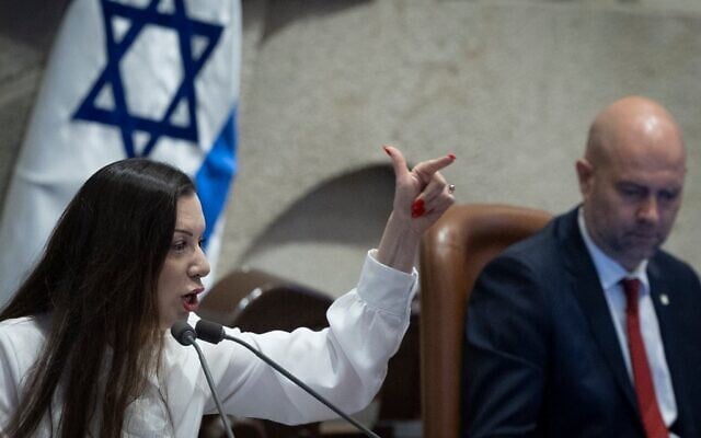 La députée du Likud Tally Gotliv lors d'une séance plénière de la Knesset, le parlement israélien, à Jérusalem, le 17 juin 2026. (Crédit : Oren Ben Hakoon/Flash90)