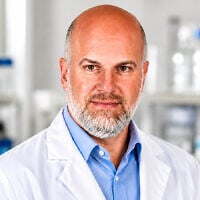 Le Pr. Rami Aqeilan du Centre Lautenberg pour l’immunologie et la recherche sur le cancer de la Faculté de médecine de l’université. (Crédit : Laboratoire Aqeilan)