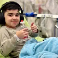 Meitar Roz garde une attitude positive à l'hôpital sur une photo non datée. (Avec l'aimable autorisation de la famille Roz)