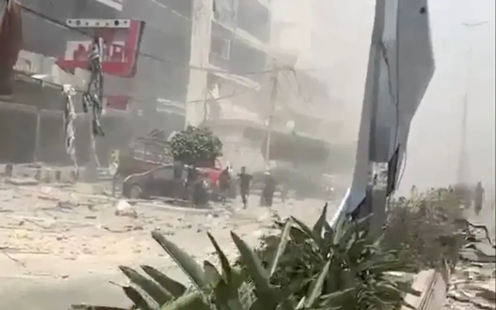 Une rue de la banlieue sud de Beyrouth après une frappe israélienne qui a visé le Hezbollah, le 14 juin 2026 (Capture d'écran tirée d'une vidéo sur X )