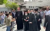 Le cardinal Pierbattista Pizzaballa, patriarche latin de Jérusalem, et son homologue grec-orthodoxe Théophile III, à Gaza-City, le 22 juin 2026. (Crédit : Patriarcat latin de Jérusalem via X)