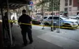 Les lieux d’une deuxième agression à l’arme blanche dans l’Upper West Side de Manhattan, à New York, le 23 juillet 2026. (Crédit : Luke Tress/Times of Israel)