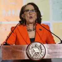 Rebeca Grynspan, alors secrétaire ibéro-américaine, prend la parole à Antigua, au Guatemala, le 16 novembre 2018. (Crédit: AP/Oliver de Ros)