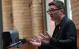 Andy Burnham, député Travailliste britannique, prononce un discours au People's History Museum de Manchester, en Angleterre, le 29 juin 2026. (Crédit: AP/Alastair Grant)