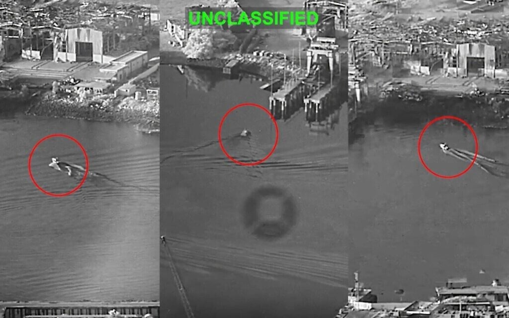 Montage photos de trois navires de surface sans pilote « Corsair », également appelés « drones de surface d'attaque à usage unique », lancés par l'armée américaine, en train de se rapprocher de la base navale de Bandar Abbas, en Iran, le 12 juillet 2026. (Crédit : Captures d'écran/CENTCOM) via AP)