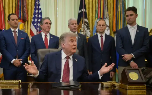 Le président américain Donald Trump s'exprime dans le Bureau ovale de la Maison Blanche, le 24 juillet 2026, à Washington. (Crédit: AP/Rod Lamkey, Jr.)