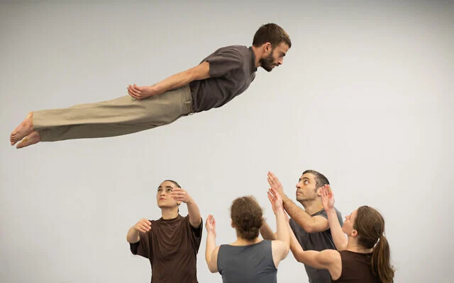 La nouvelle création du chorégraphe Adi Boutrous sera présentée en avant-première au Festival d'Israël 2026, du 28 juillet au 20 août 2026. (Ascaf)