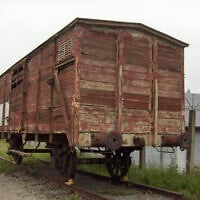 Un wagon utilisé pour les transports vers les camps de concentration nazis, au site mémoriel de Fort de Breendonk (Belgique), en 2007. (Crédit : JoJan / CC BY-SA 3.0)